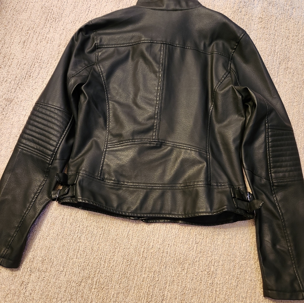 Leather Jacket - Picture 4 of 4